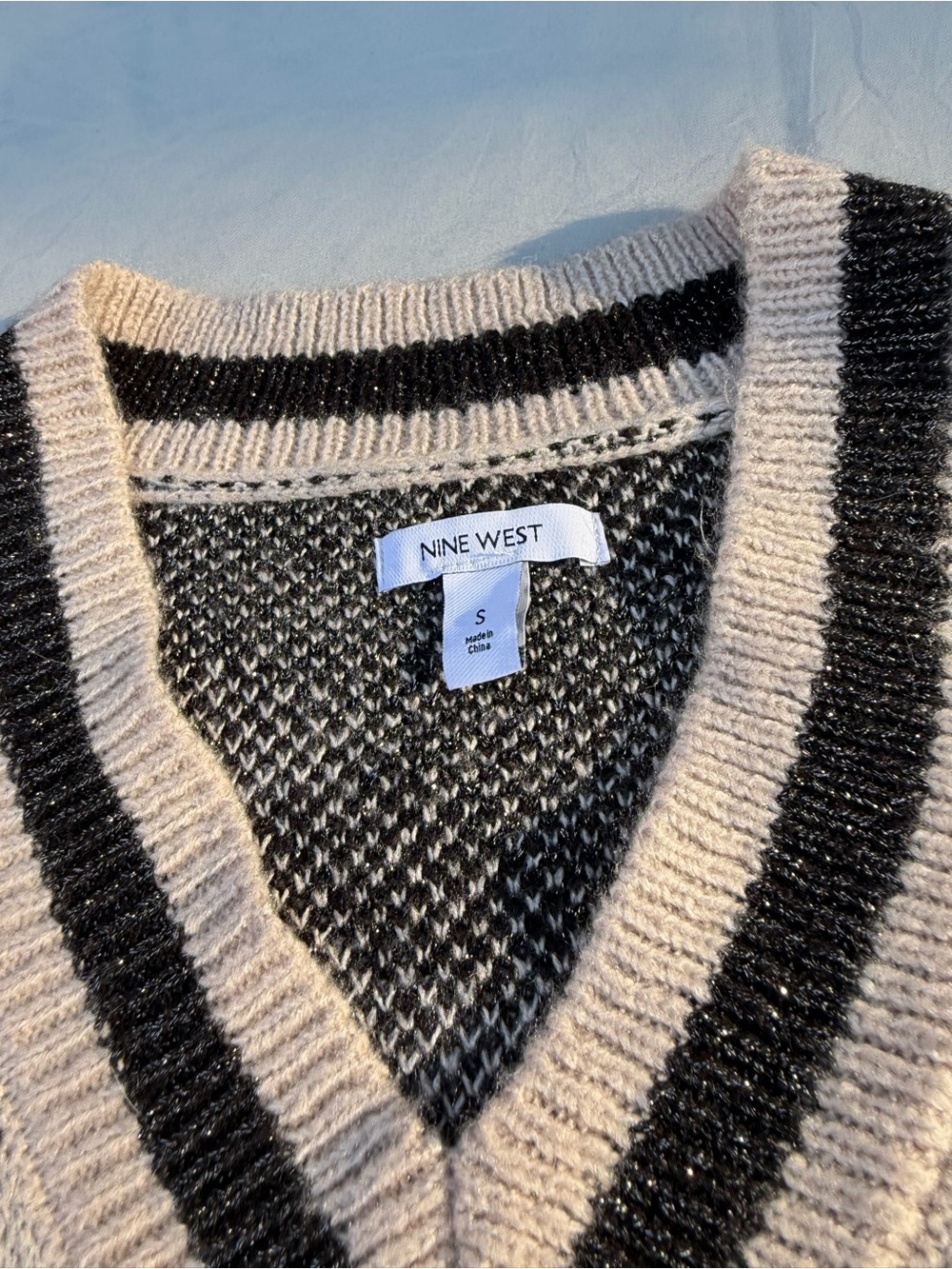 Nine West Black & Cream V-Neck Sweater - Abstract Knit - Picture 6 of 8